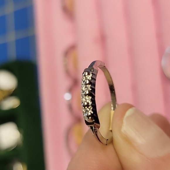Design Silver Tone Ring - Picture 1 of 2